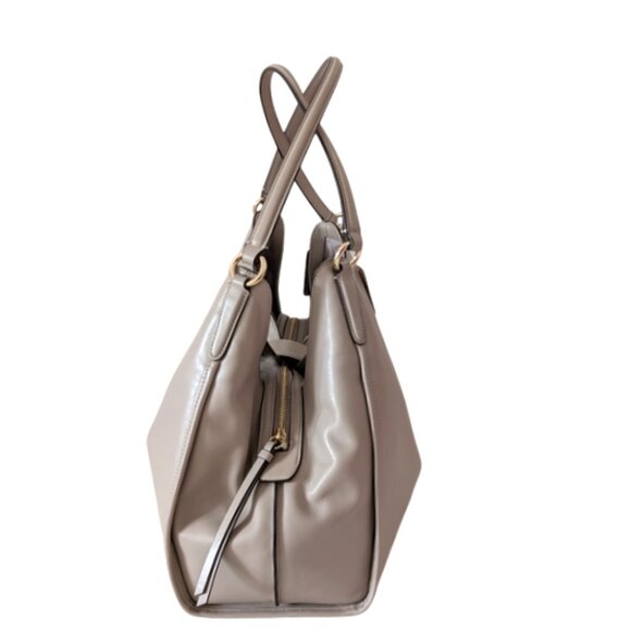 Brand New Coach Carlyle Smooth Leather Shoulder Bag Gray Birch 14” L x 11” H x - Picture 5 of 14